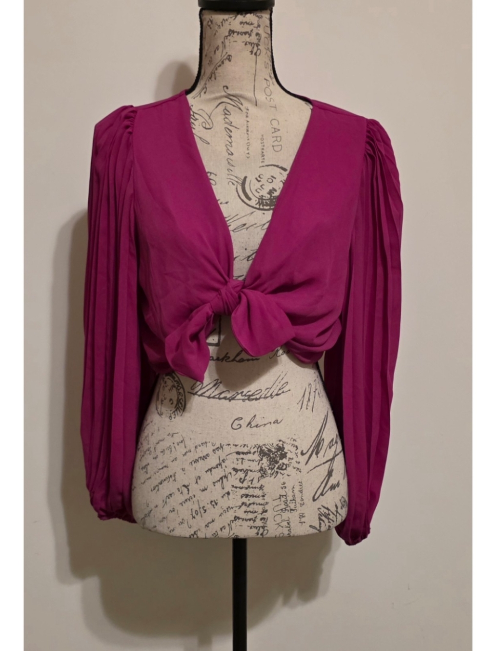 Express Magenta Tie-Front Long Sleeve Crop Top